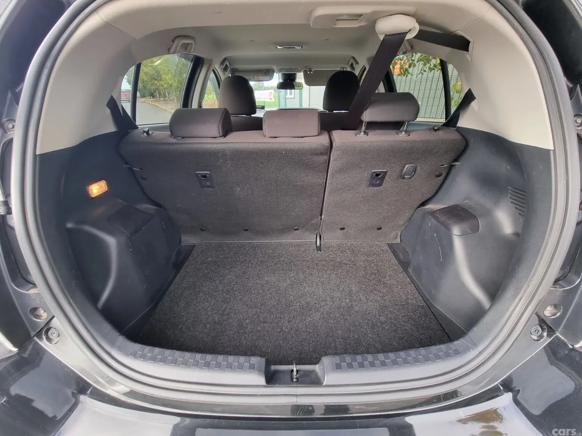 Toyota Aqua Hatchback, Petrol Hybrid, 2020, White