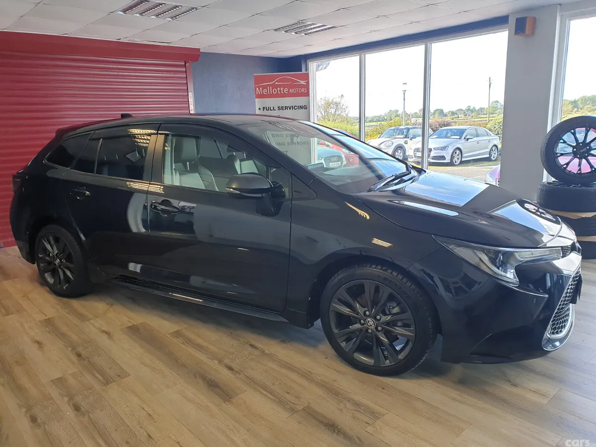 Toyota Corolla Estate, Petrol Hybrid, 2021, Black