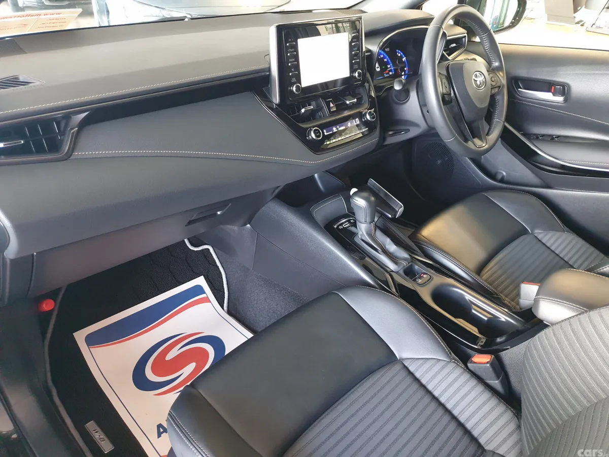 Toyota Corolla Estate, Petrol Hybrid, 2021, Black