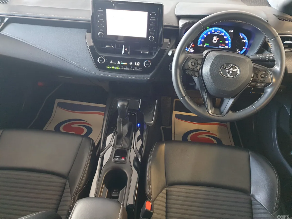 Toyota Corolla Estate, Petrol Hybrid, 2021, Black