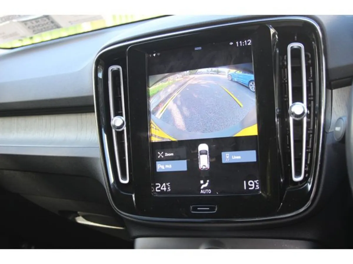 Volvo XC40 Estate, Petrol Hybrid, 2021, Black