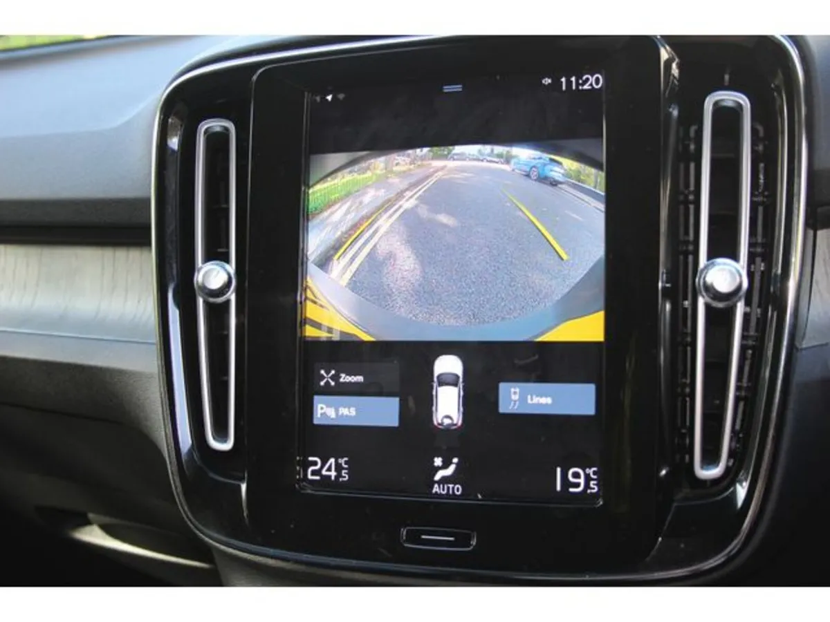 Volvo XC40 Estate, Petrol Hybrid, 2021, Black