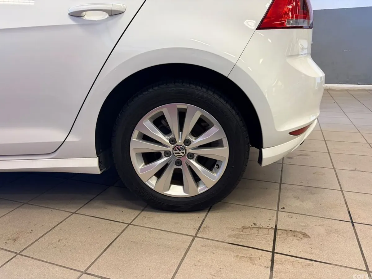 Volkswagen Golf Hatchback, Petrol, 2013, White