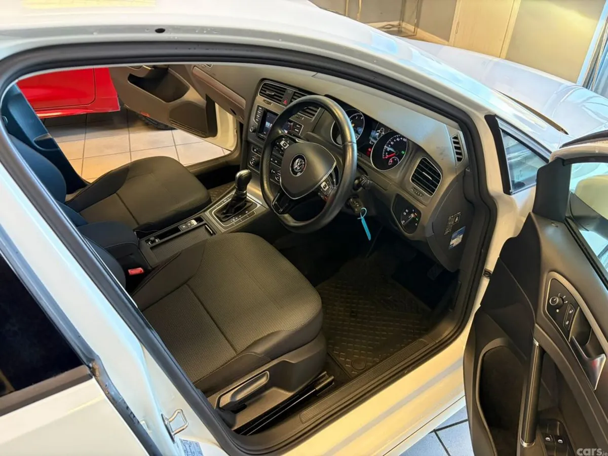 Volkswagen Golf Hatchback, Petrol, 2013, White