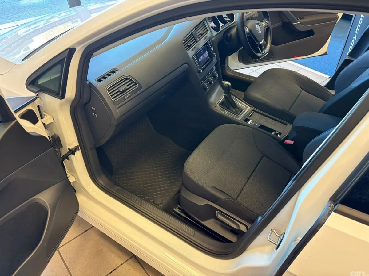 Volkswagen Golf Hatchback, Petrol, 2013, White