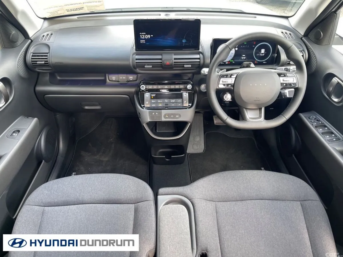 Hyundai INSTER MPV, Electric, 2026, White