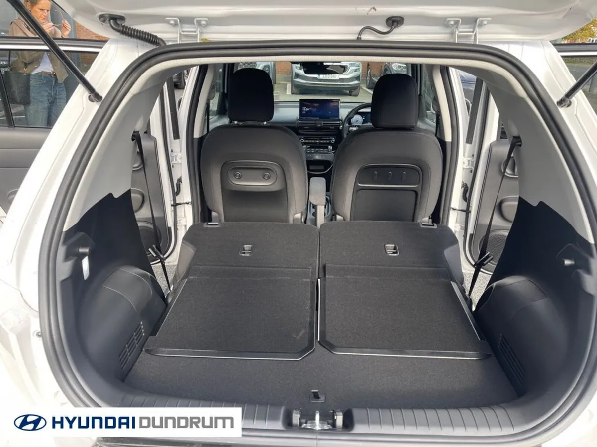Hyundai INSTER MPV, Electric, 2026, White