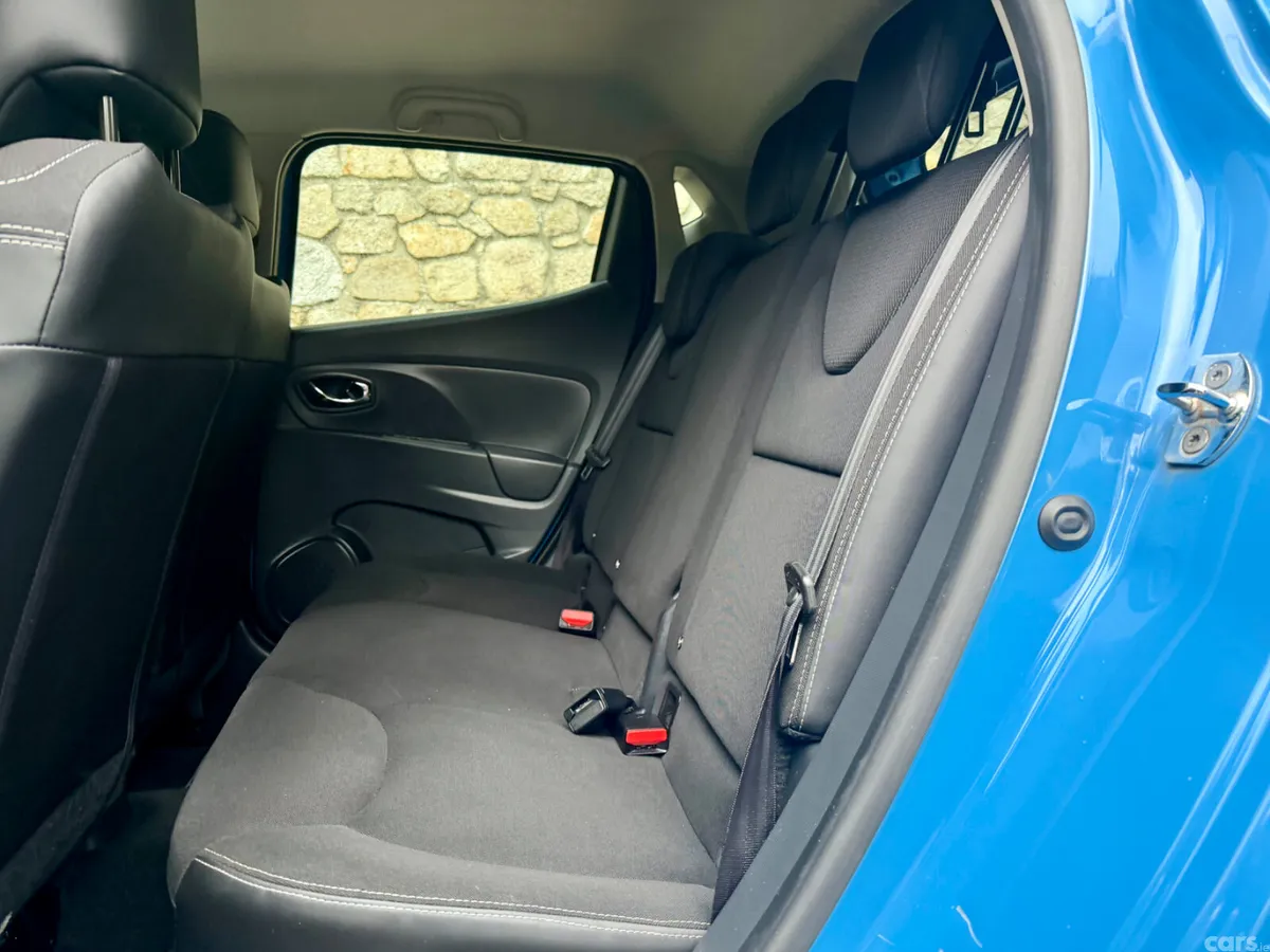 Renault Clio Hatchback, Petrol, 2014, Blue