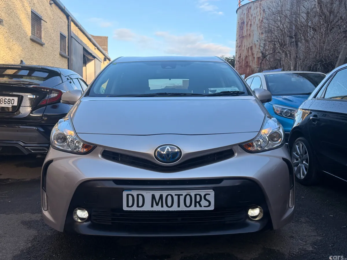 Toyota Prius Hatchback, Petrol Hybrid, 2018, Beige