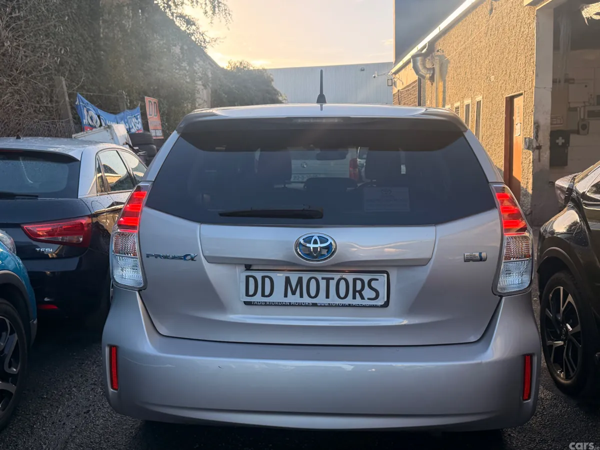 Toyota Prius Hatchback, Petrol Hybrid, 2018, Beige