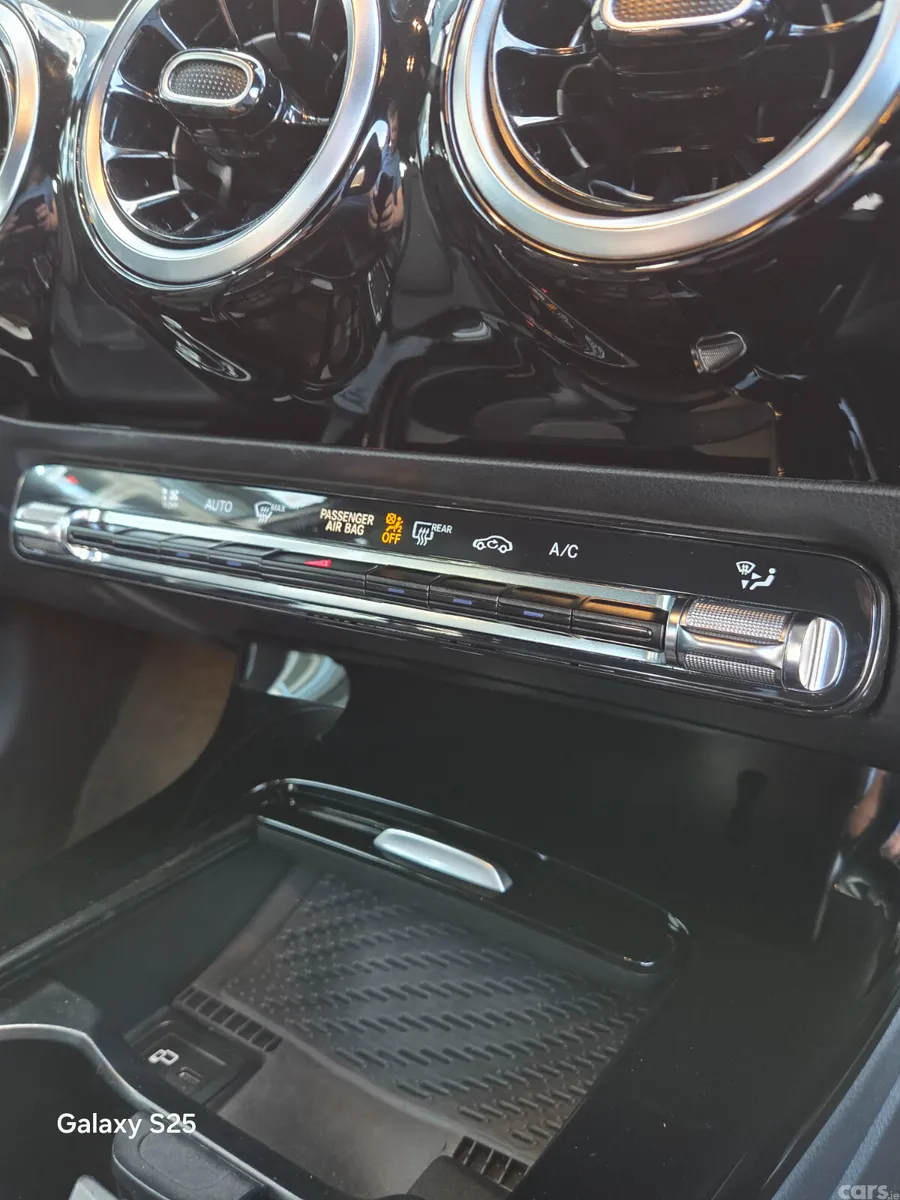 Mercedes-Benz A-Class Hatchback, Petrol, 2021, Silver