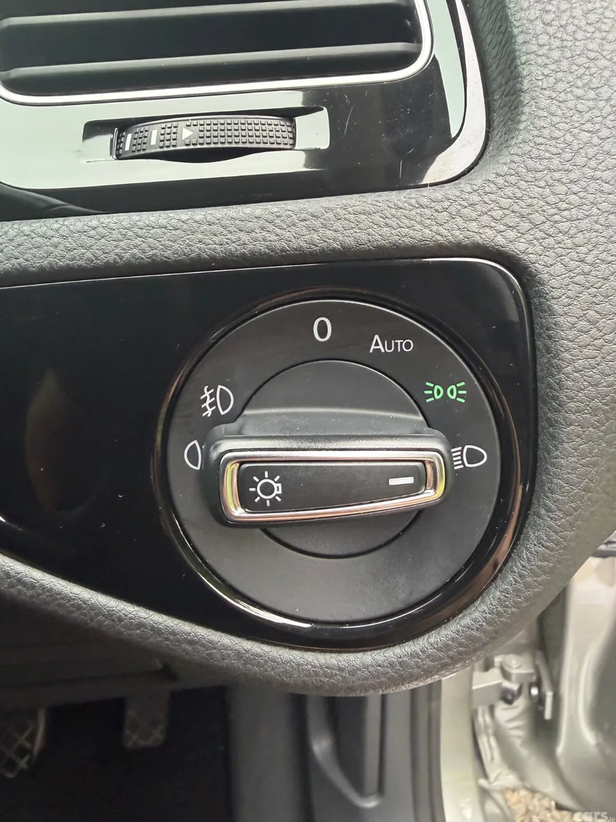 Volkswagen Golf Hatchback, Petrol, 2018, Silver