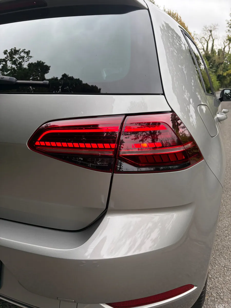 Volkswagen Golf Hatchback, Petrol, 2018, Silver