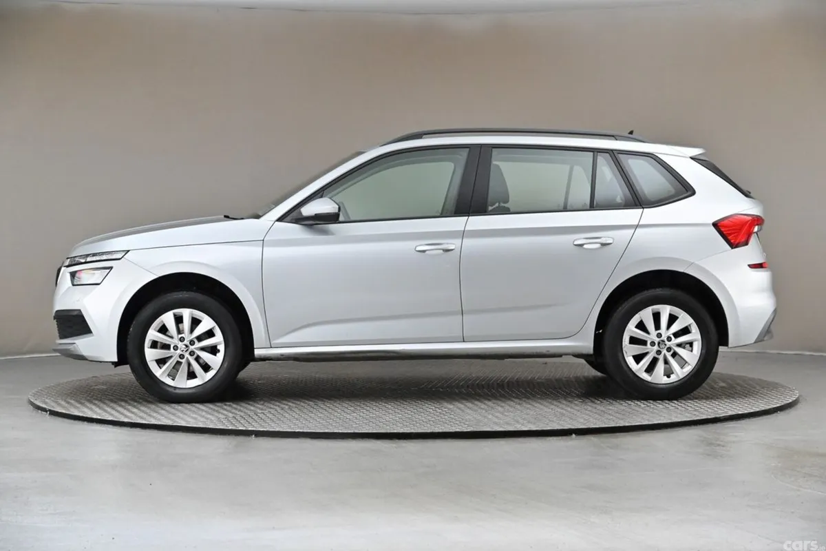 Skoda Kamiq Hatchback, Petrol, 2024, Grey