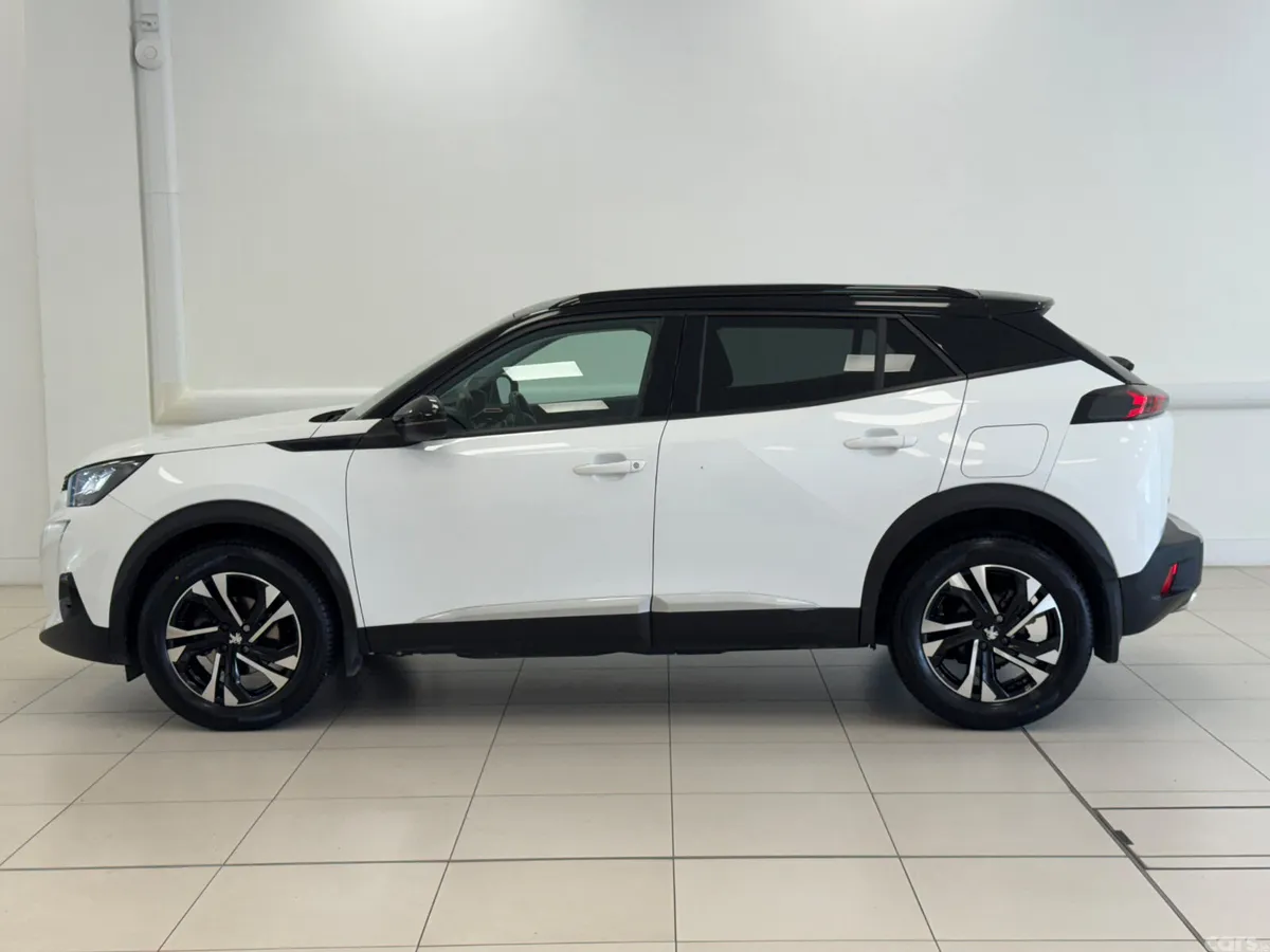 Peugeot 2008 MPV, Petrol, 2021, White