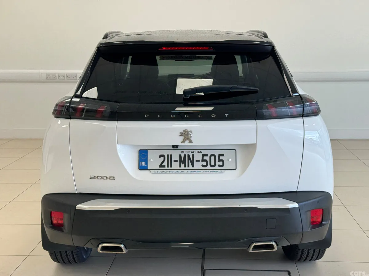 Peugeot 2008 MPV, Petrol, 2021, White