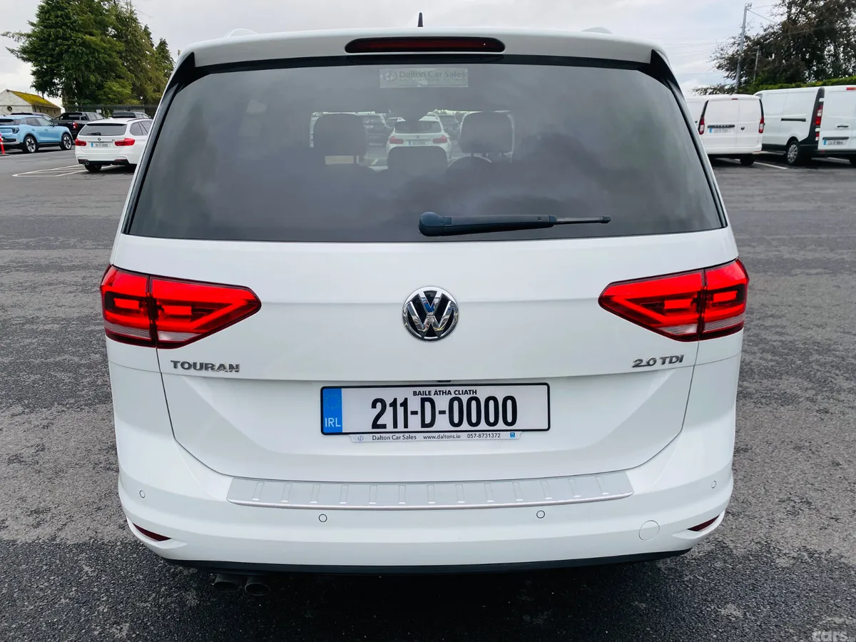 Volkswagen Touran MPV, Diesel, 2021, White