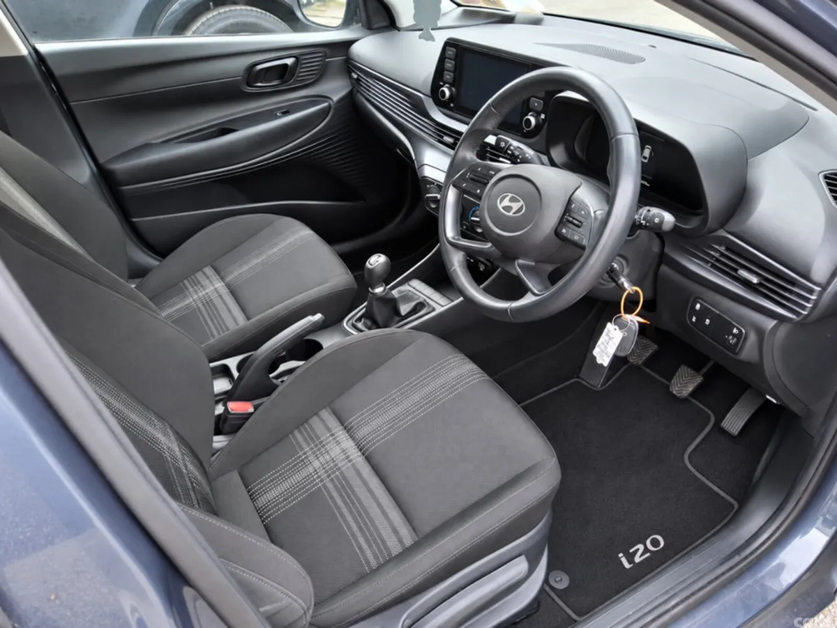 Hyundai i20 Hatchback, Petrol, 2024, Grey