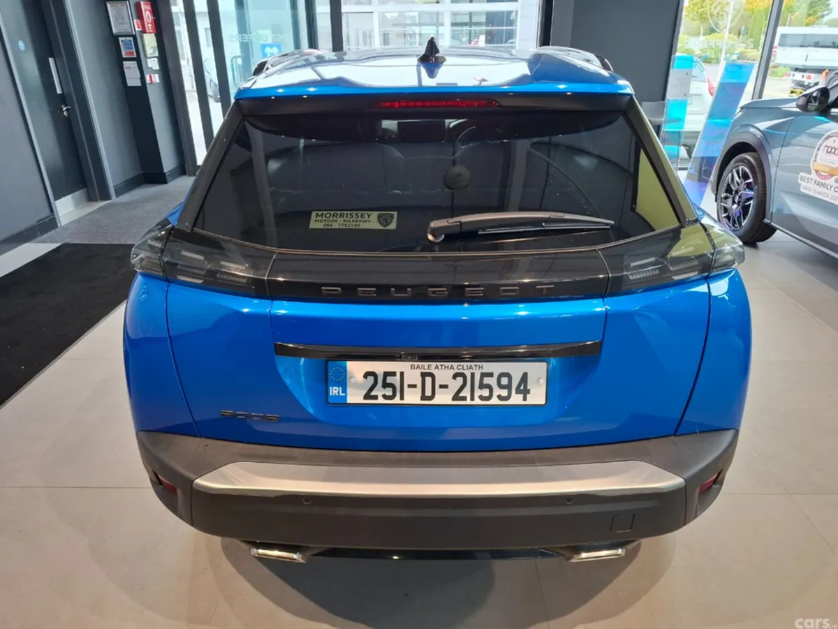 Peugeot 2008 MPV, Petrol, 2025, Blue