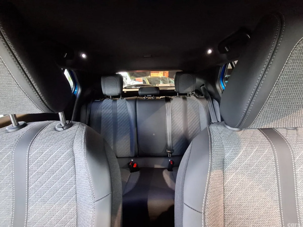 Peugeot 2008 MPV, Petrol, 2025, Blue