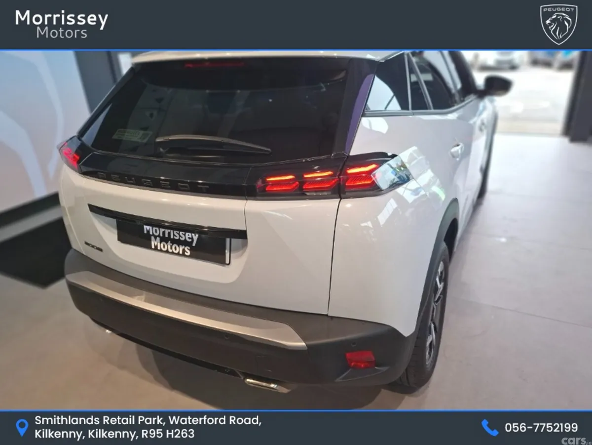 Peugeot 2008 MPV, Petrol, 2025, White