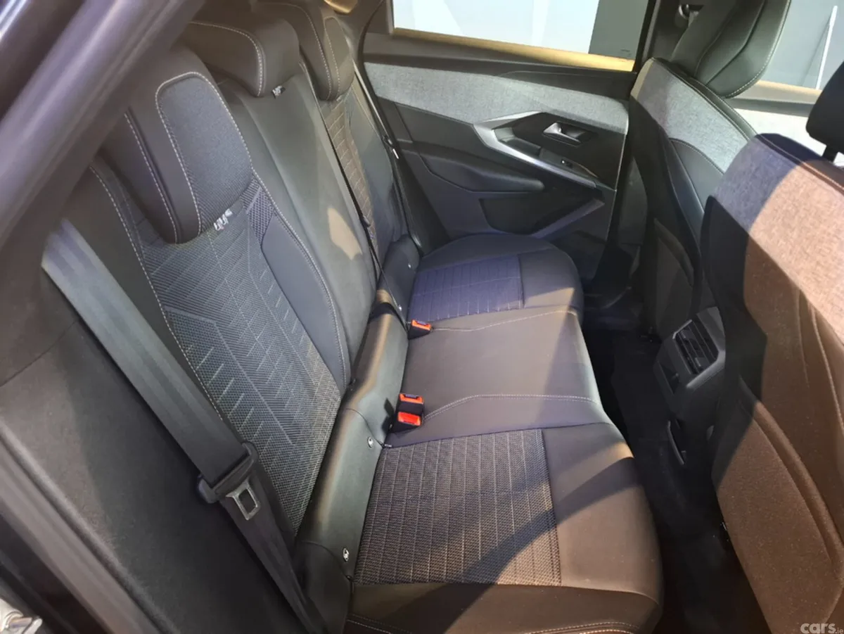 Peugeot 3008 MPV, Petrol, 2025, Grey