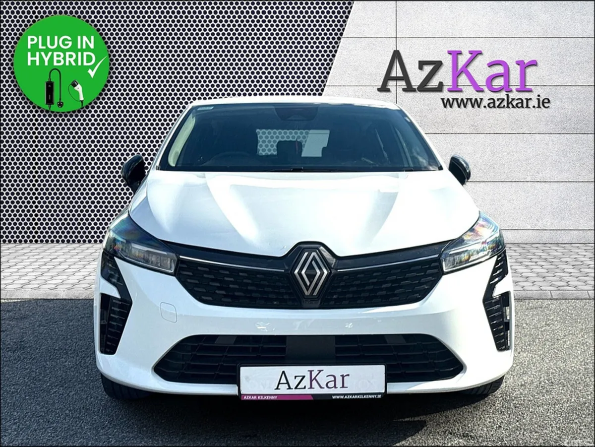 Renault Clio Hatchback, Petrol, 2024, White