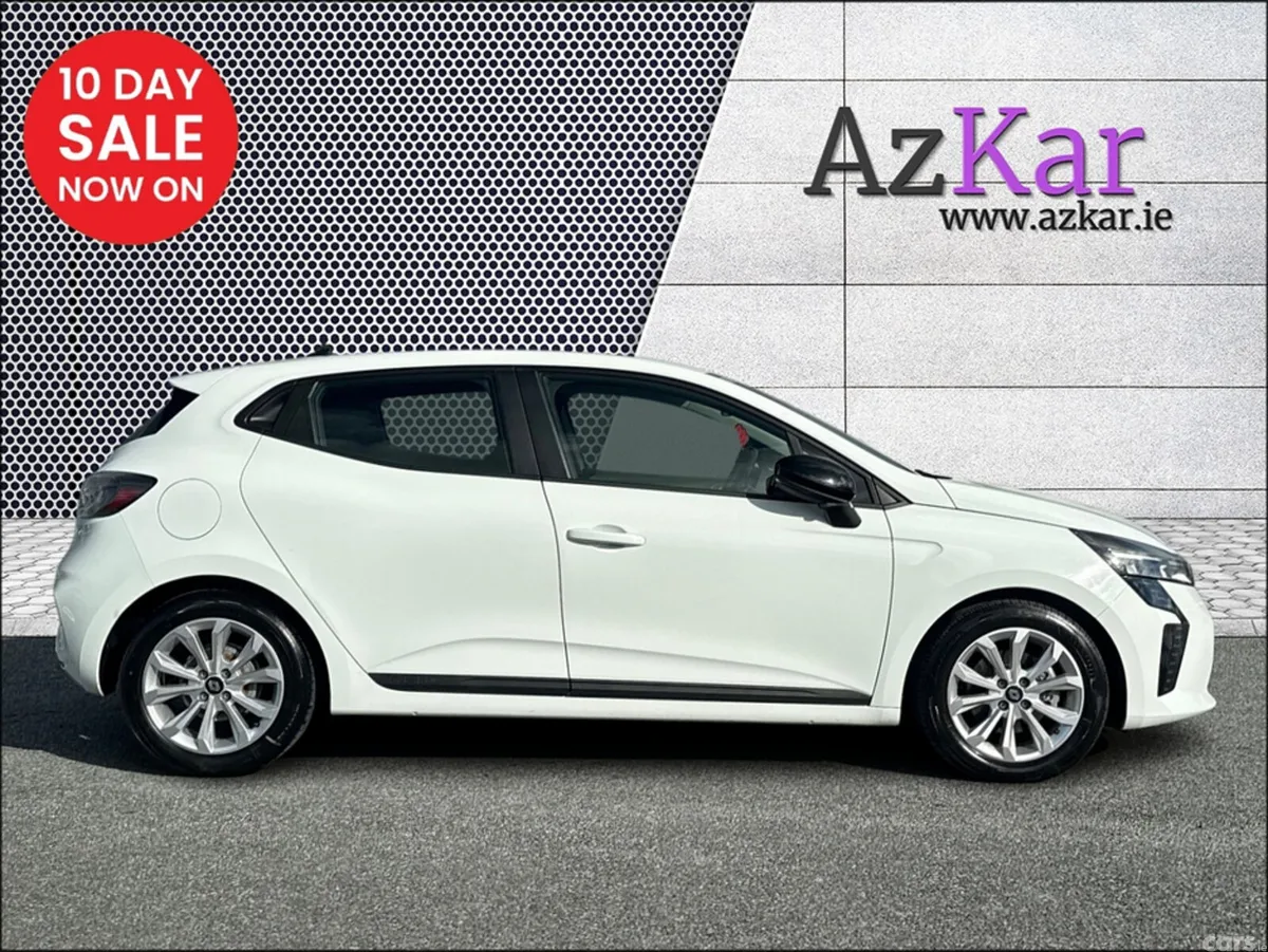 Renault Clio Hatchback, Petrol, 2024, White