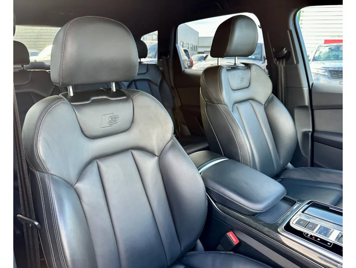 Audi Q7 SUV, Petrol Hybrid, 2024, Grey