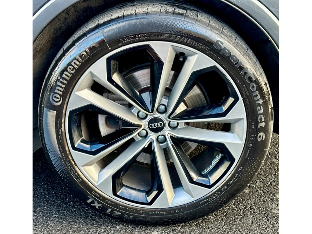 Audi Q7 SUV, Petrol Hybrid, 2024, Grey