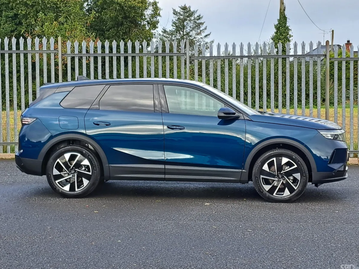 Opel Grandland SUV, Petrol Hybrid, 2027, Blue