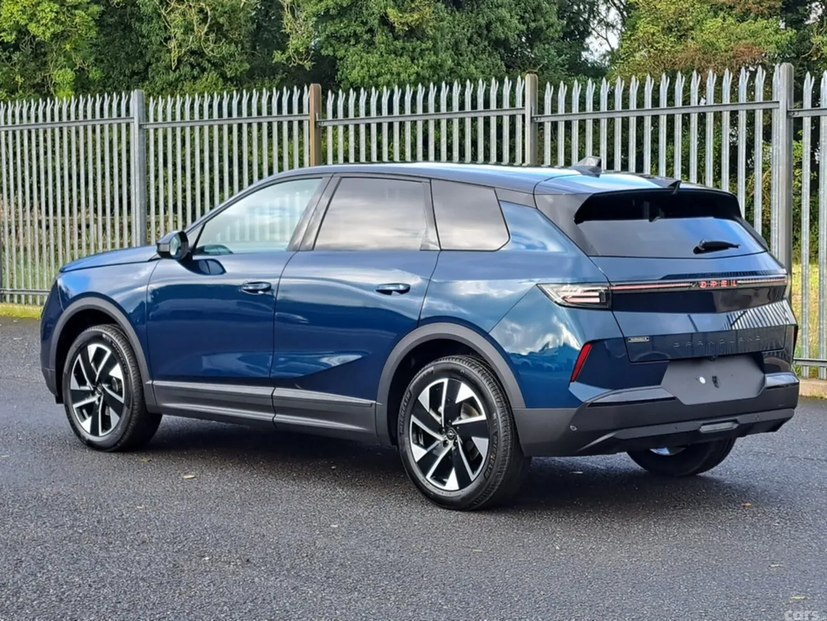 Opel Grandland SUV, Petrol Hybrid, 2027, Blue