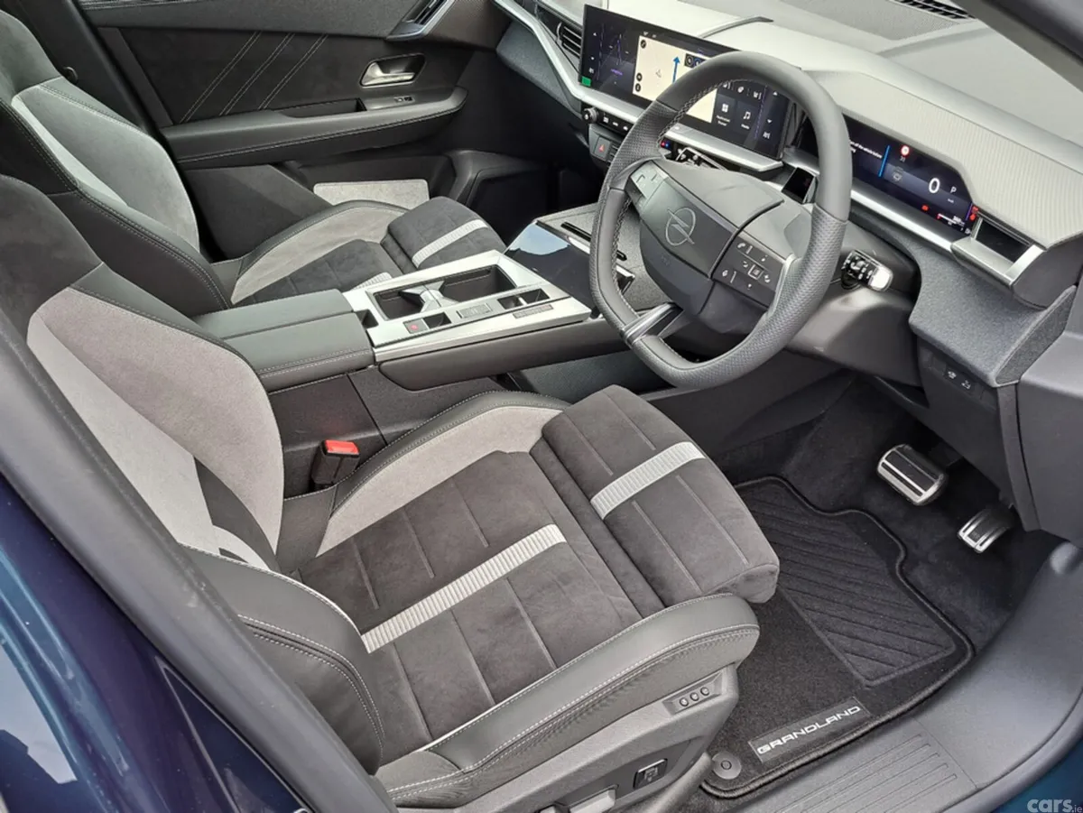 Opel Grandland SUV, Petrol Hybrid, 2027, Blue