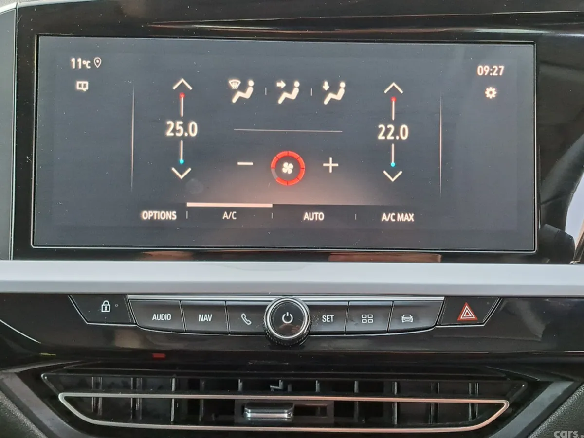 Opel Grandland Hatchback, Petrol Hybrid, 2024, Grey