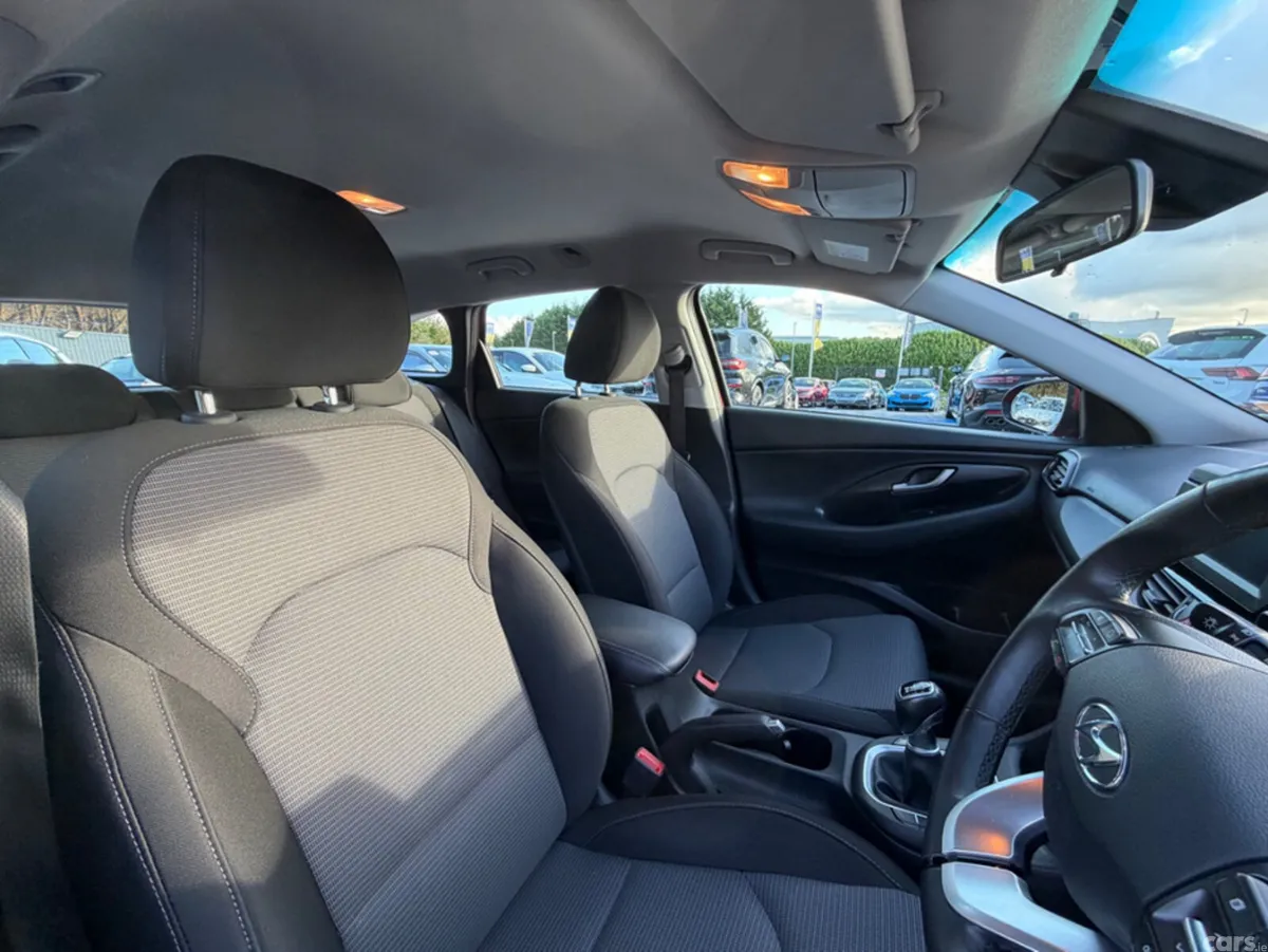 Hyundai i30 Estate, Diesel, 2018, Red