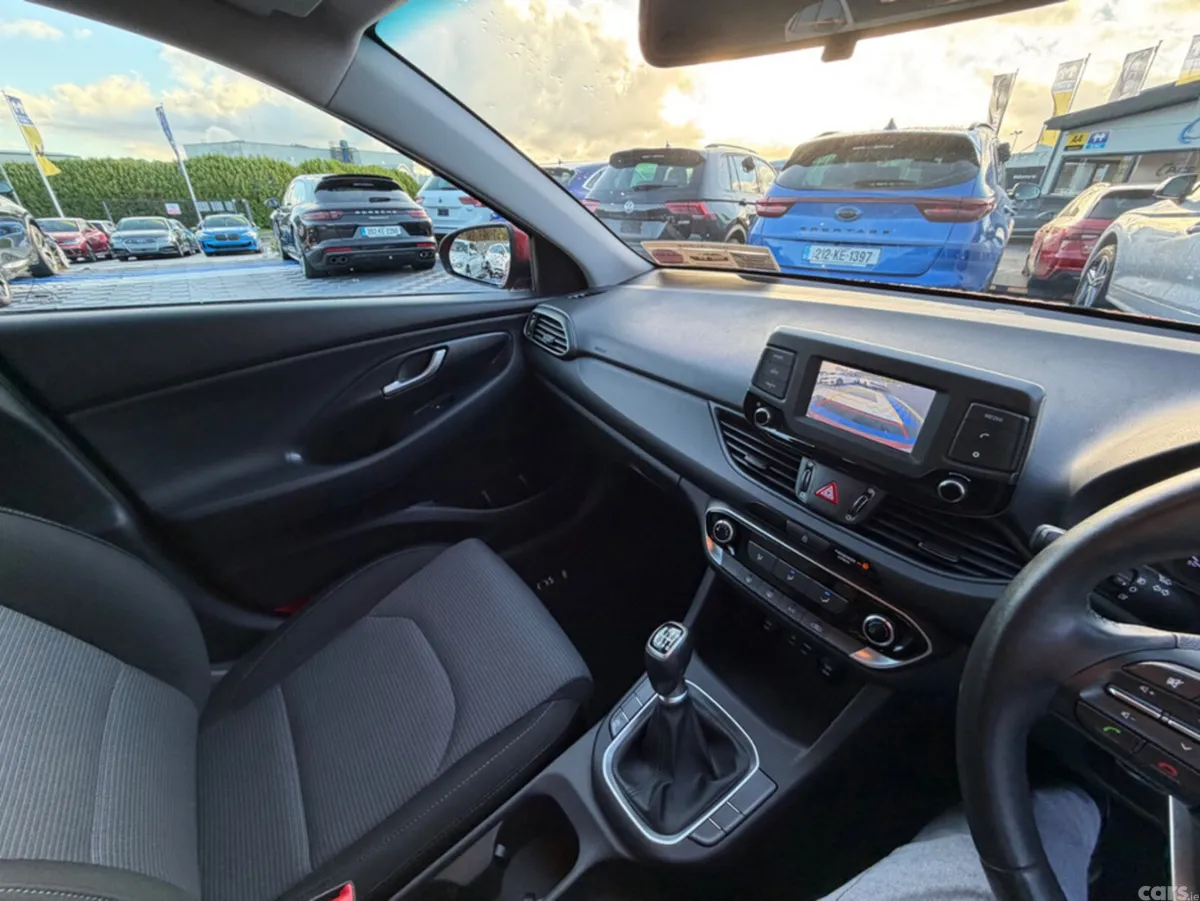 Hyundai i30 Estate, Diesel, 2018, Red