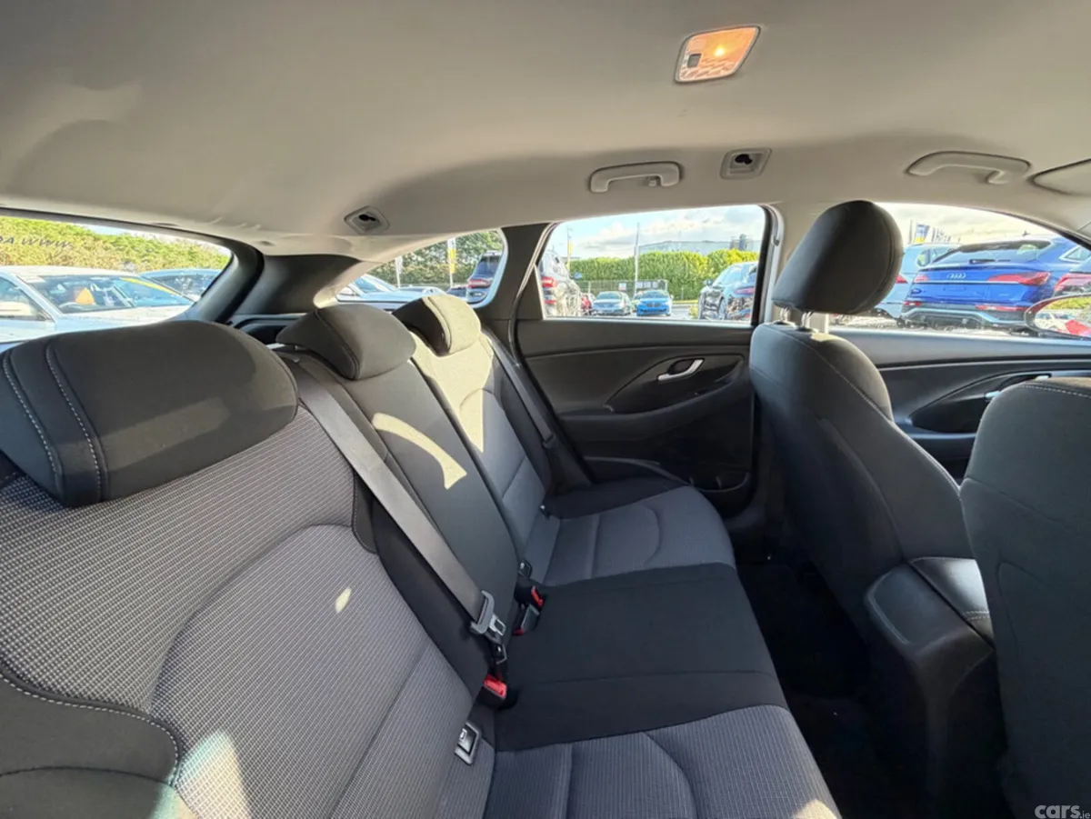 Hyundai i30 Estate, Diesel, 2018, Red