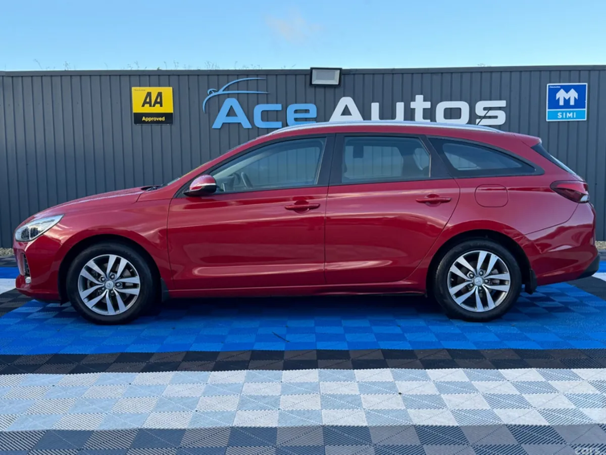 Hyundai i30 Estate, Diesel, 2018, Red