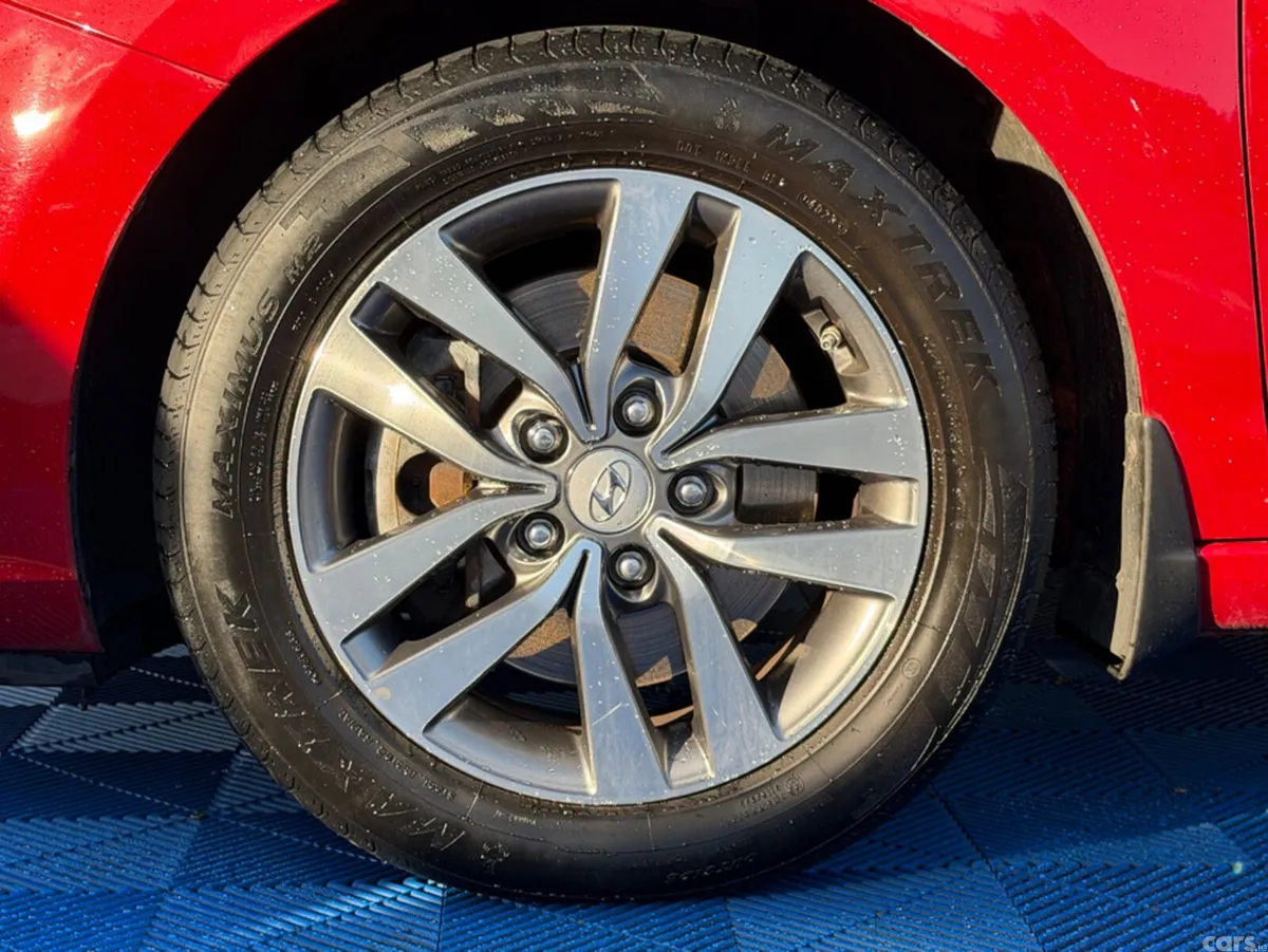Hyundai i30 Estate, Diesel, 2018, Red