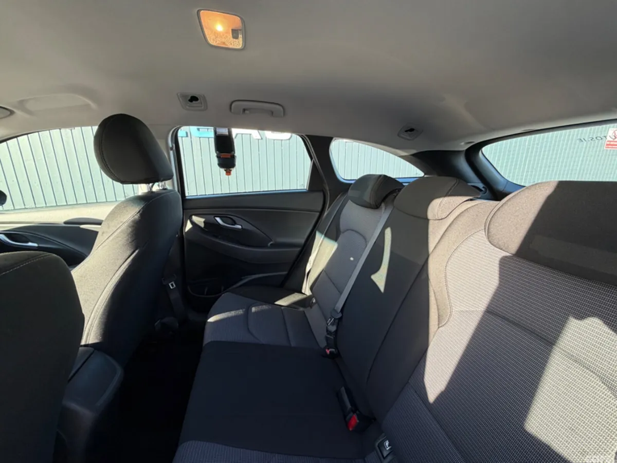 Hyundai i30 Estate, Diesel, 2018, Red