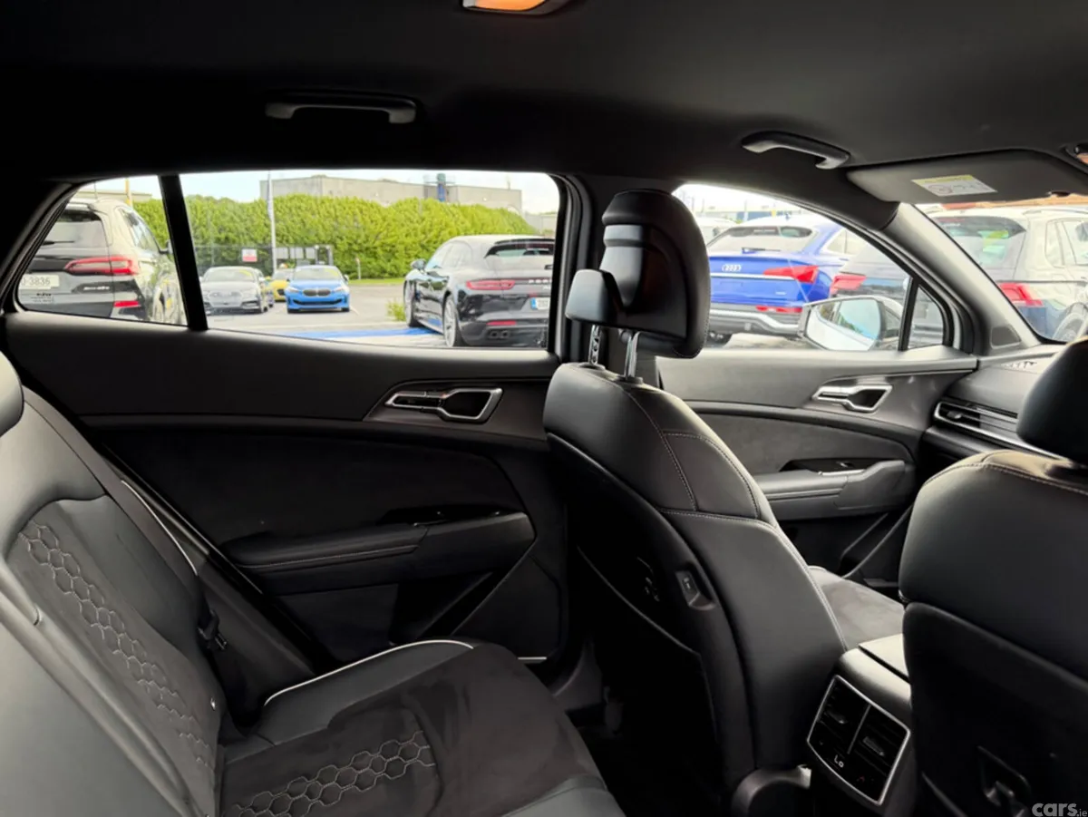 Kia Sportage SUV, Petrol Hybrid, 2022, White