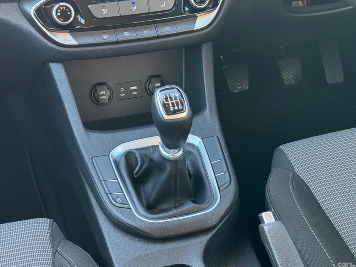 Hyundai i30 Estate, Diesel, 2018, Red