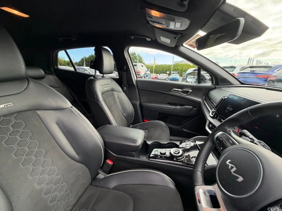 Kia Sportage SUV, Petrol Plug-in Hybrid, 2022, White