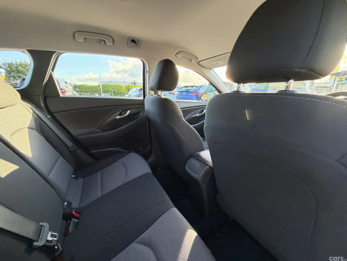 Hyundai i30 Estate, Diesel, 2018, Red