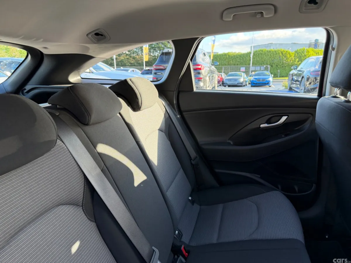 Hyundai i30 Estate, Diesel, 2018, Red