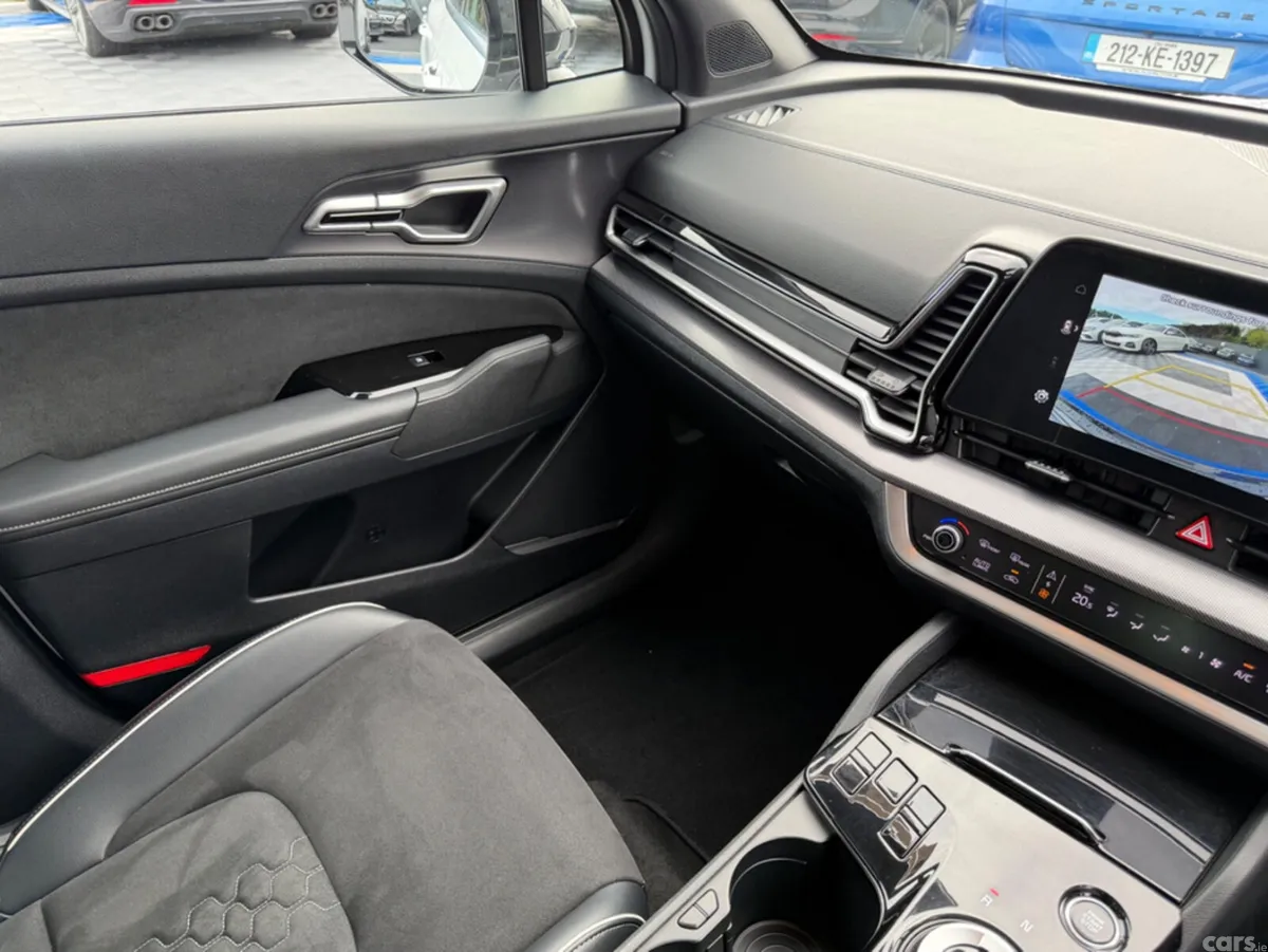Kia Sportage SUV, Petrol Hybrid, 2022, White
