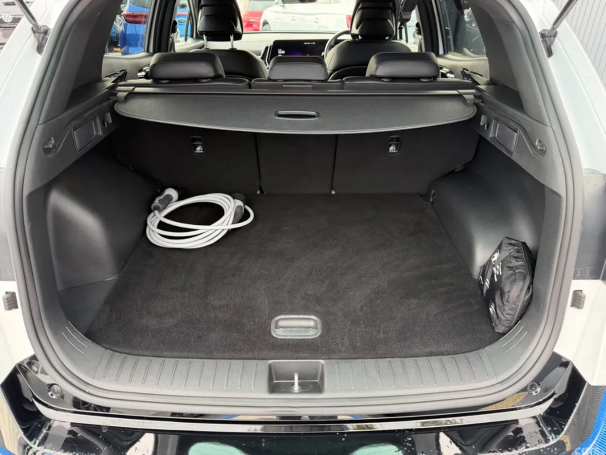 Kia Sportage SUV, Petrol Hybrid, 2022, White