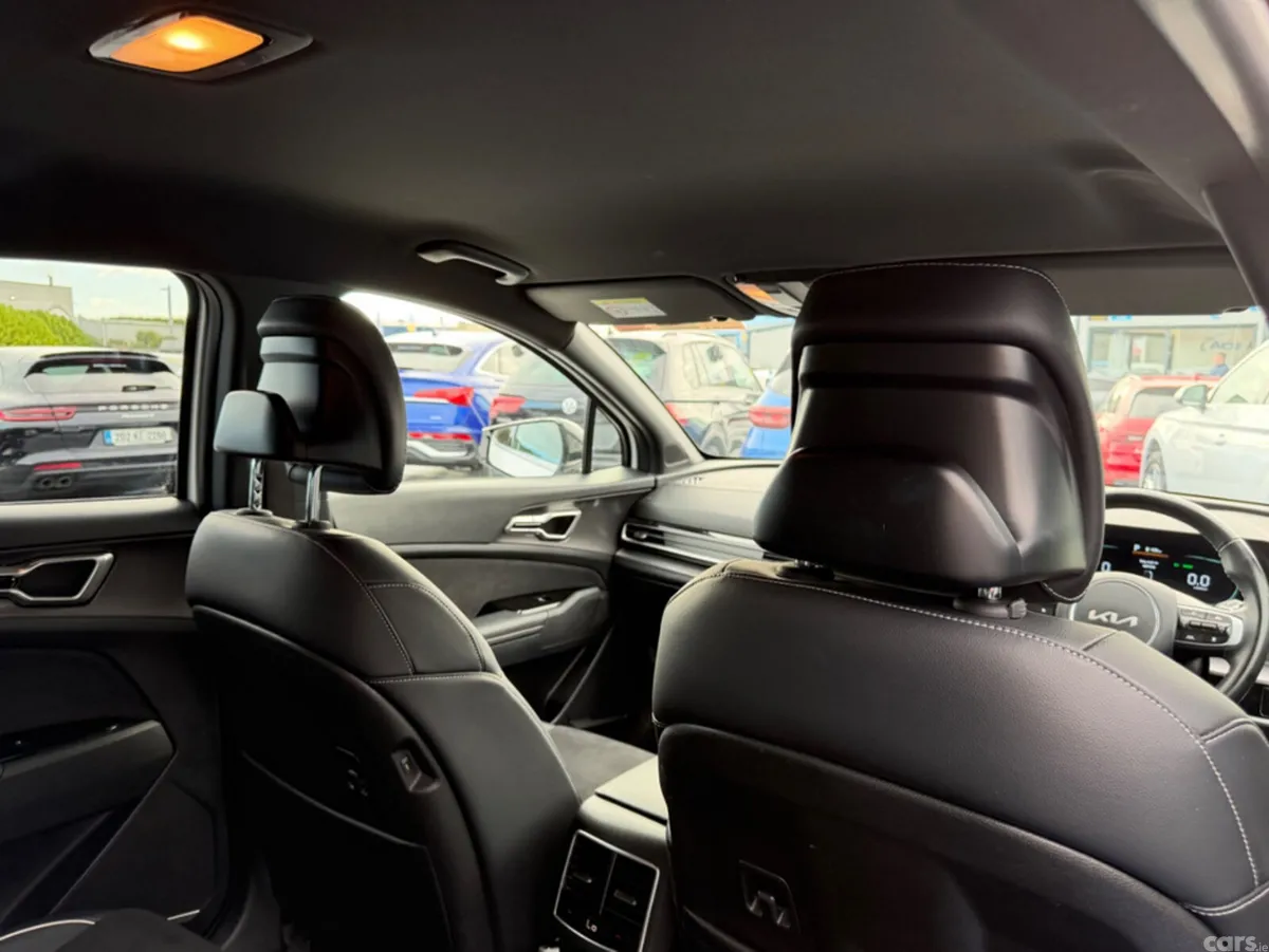 Kia Sportage SUV, Petrol Plug-in Hybrid, 2022, White