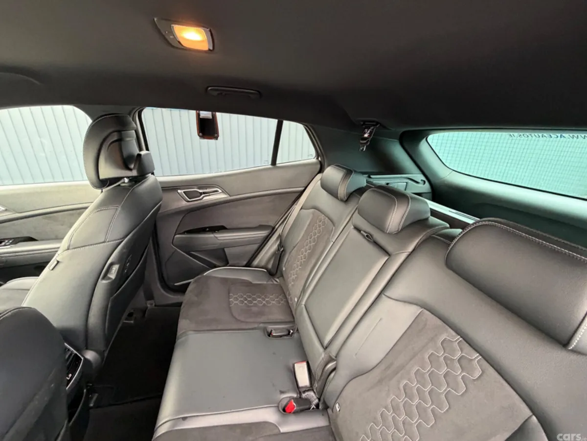 Kia Sportage SUV, Petrol Plug-in Hybrid, 2022, White
