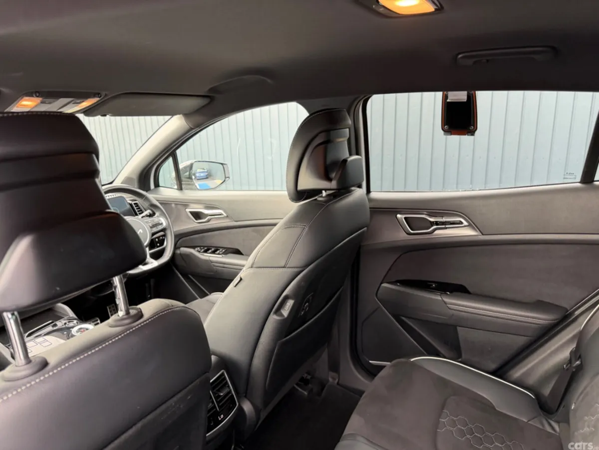 Kia Sportage SUV, Petrol Plug-in Hybrid, 2022, White